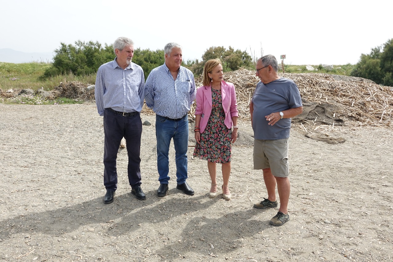 El PSOE denuncia el abandono municipal en las playas de Guadalmar