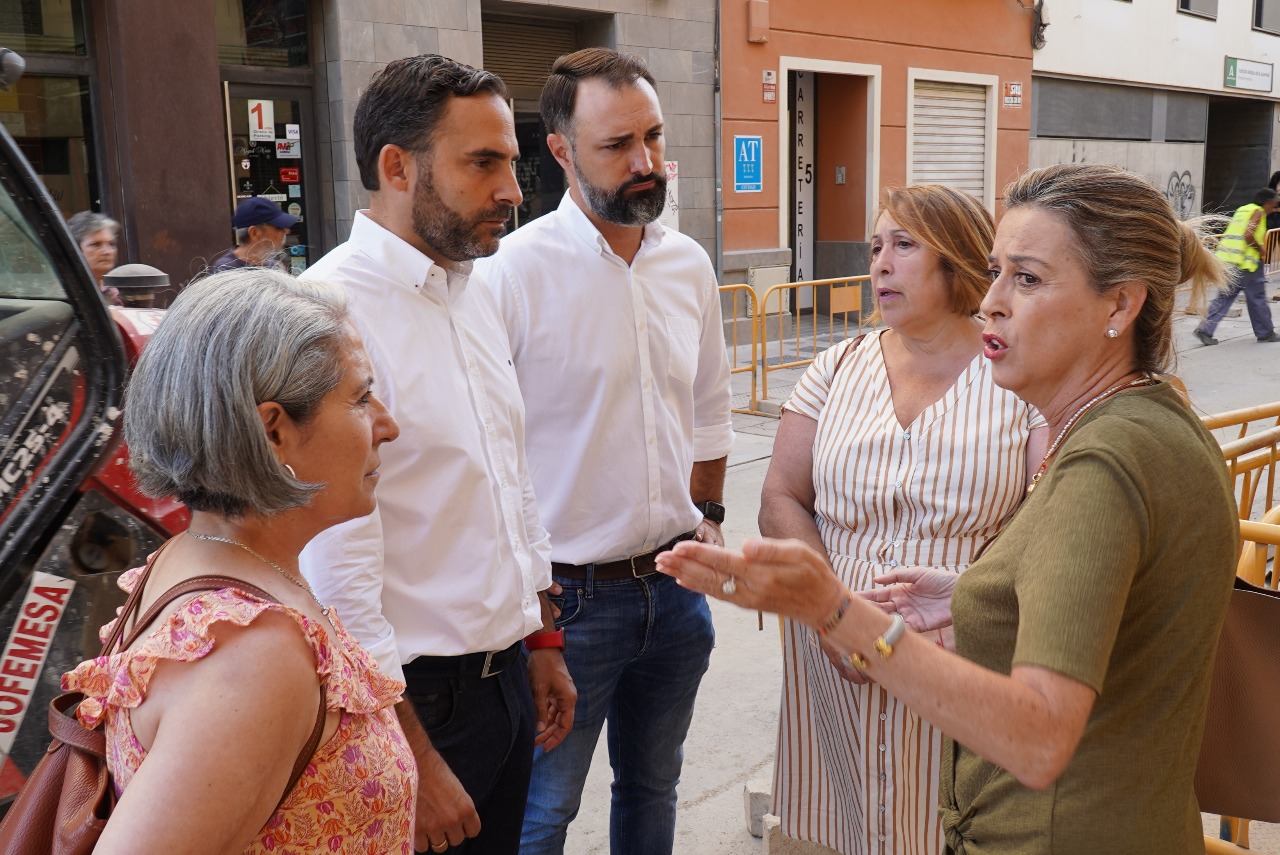 El PSOE denuncia la mala planificación municipal en las obras de calle Carretería