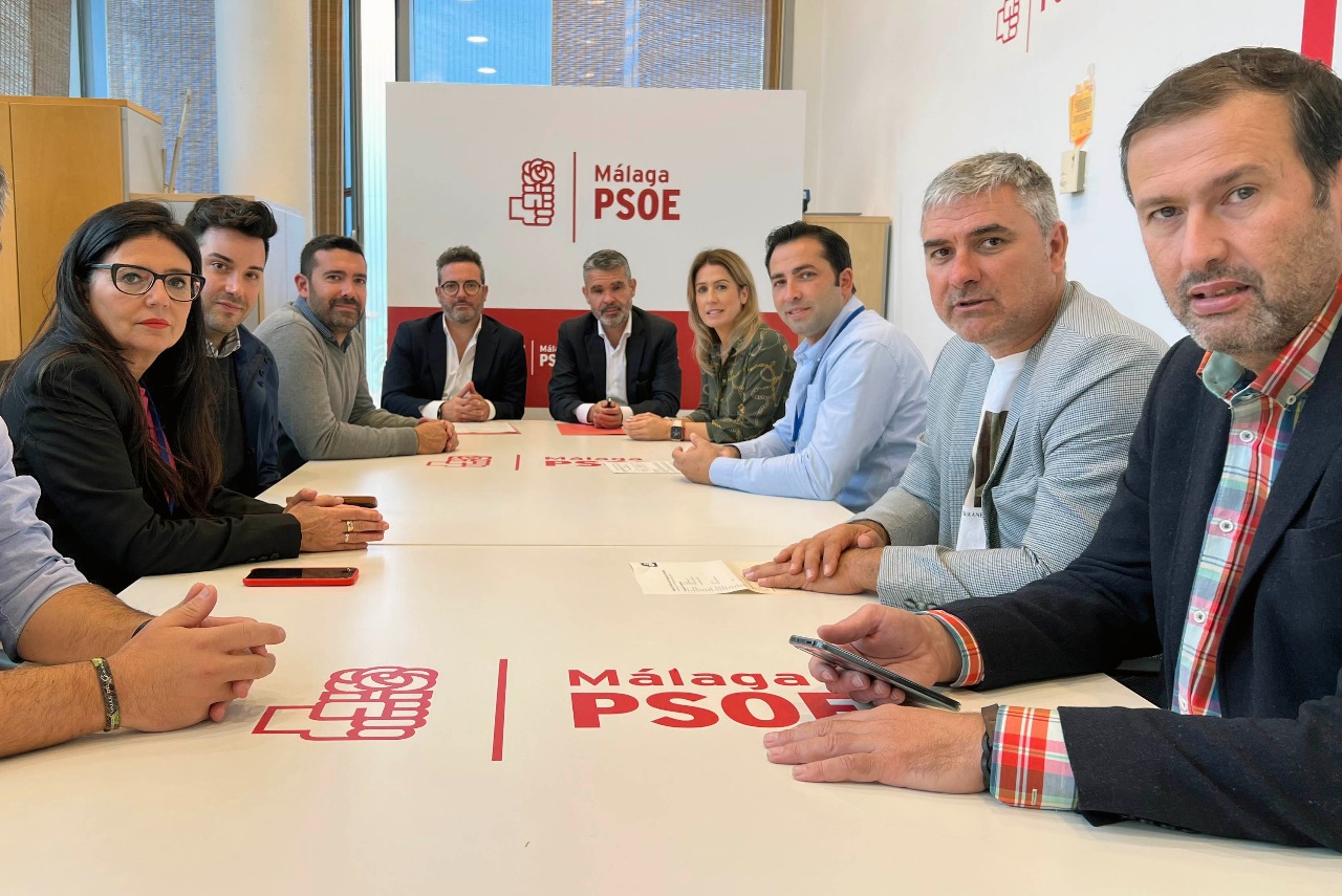  El PSOE critica la salida de la Diputación de los consorcios de maquinaria de la Axarquía y la Zona Nororiental