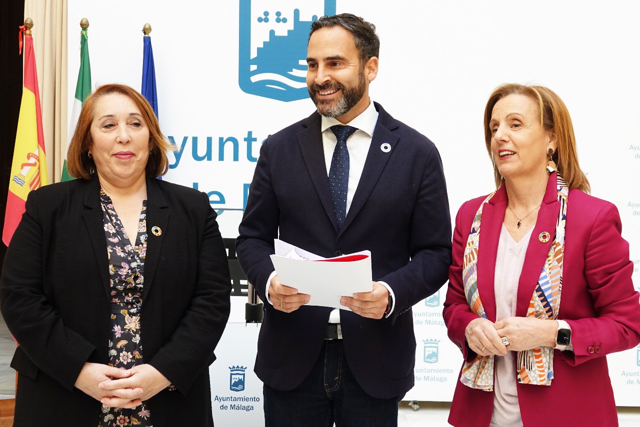 Pérez: “El alcalde de Málaga está vendiendo la ciudad al contado a especuladores y fondos buitre” 