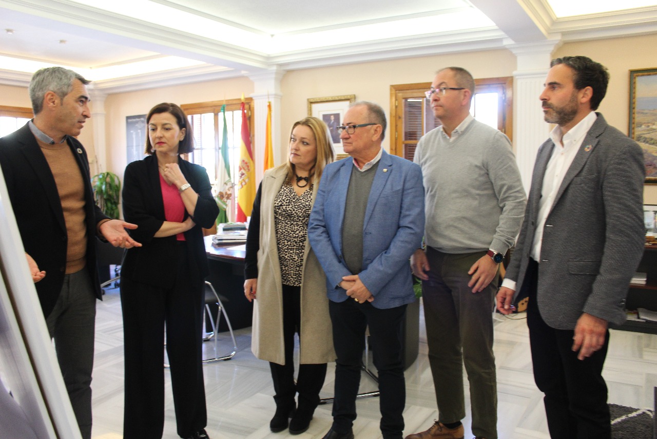 Eva Granados confía en la mayoría absoluta de Víctor Navas en Benalmádena en las próximas elecciones municipales