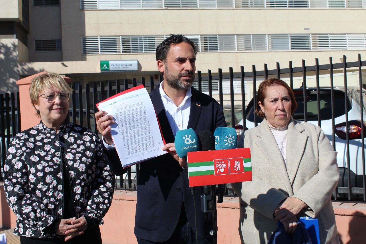El PSOE-A emprende una ofensiva institucional contra la privatización de la sanidad andaluza aprobada por Moreno Bonilla desde la atención primaria