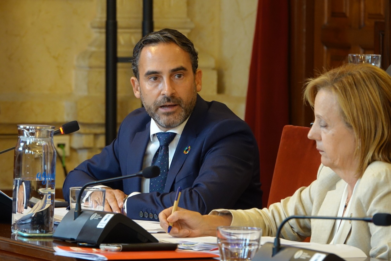 Pérez pide una amnistía “a la subida de impuestos que plantea De la Torre para los malagueños”