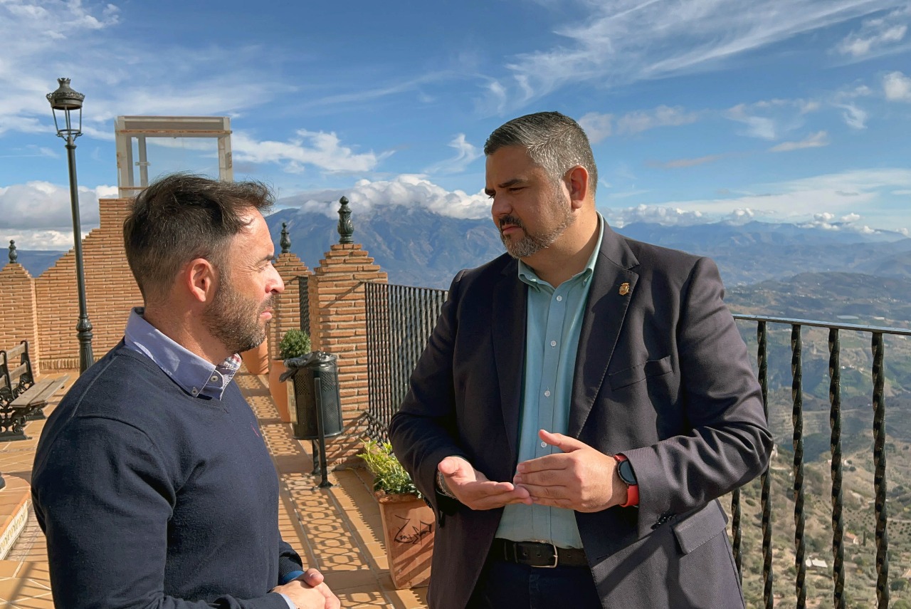 El PSOE pide a la Diputación que colabore con Comares para impulsar el turismo en el municipio