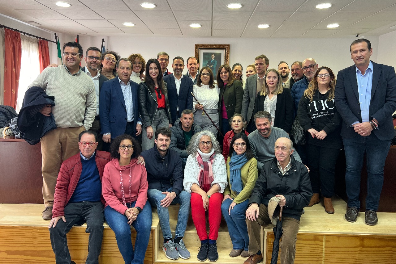 El PSOE abre un nuevo tiempo en Humilladero con Auxi Gámez al prosperar la moción de censura