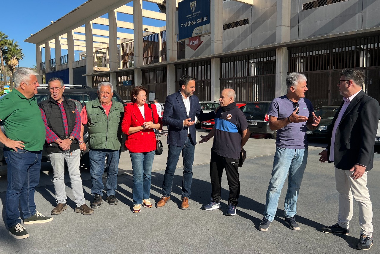 El PSOE pide a la Junta la llegada del metro a La Rosaleda para acabar con el caos de tráfico en La Roca y Martiricos