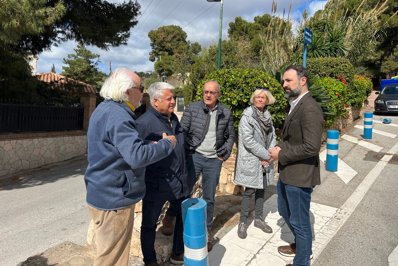 El PSOE acusa a De la Torre de “plagar los barrios de gasolineras en contra de la voluntad vecinal”