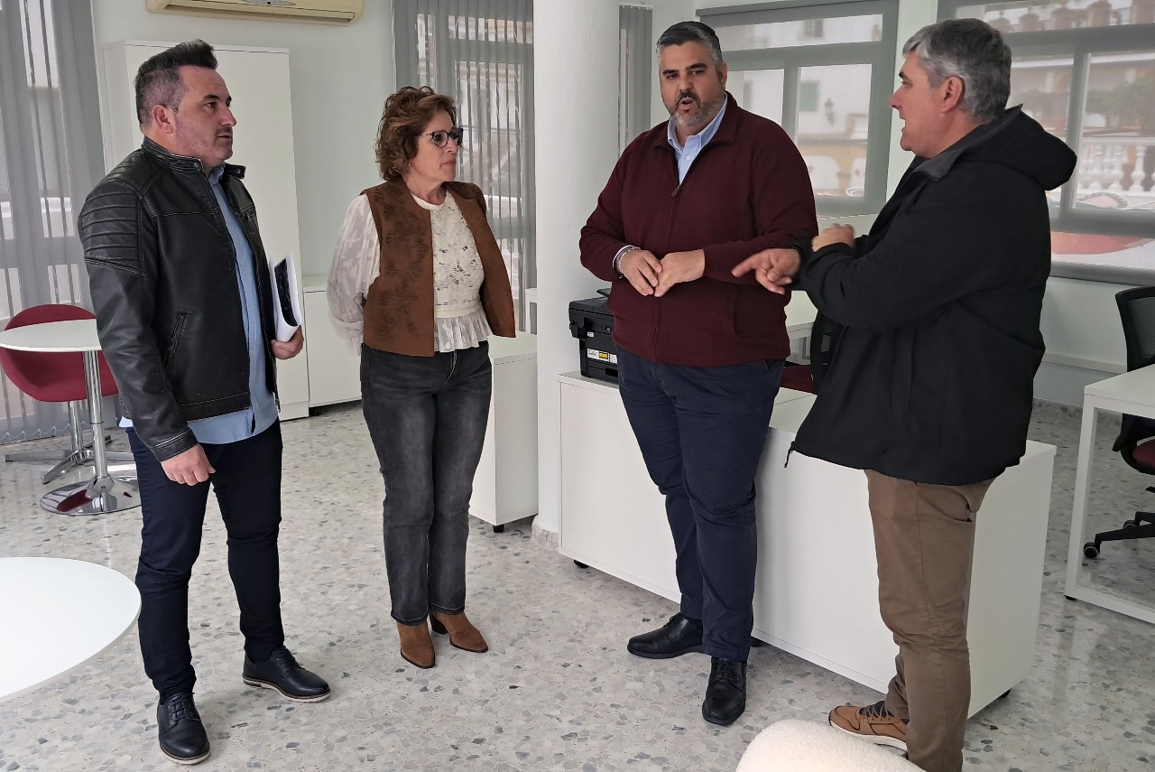 El PSOE destaca la apuesta por el empleo de la alcaldesa de Sayalonga