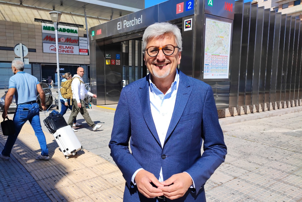 El PSOE de Málaga llevará al Parlamento de Andalucía la petición de adelantar la salida del primer metro de la mañana