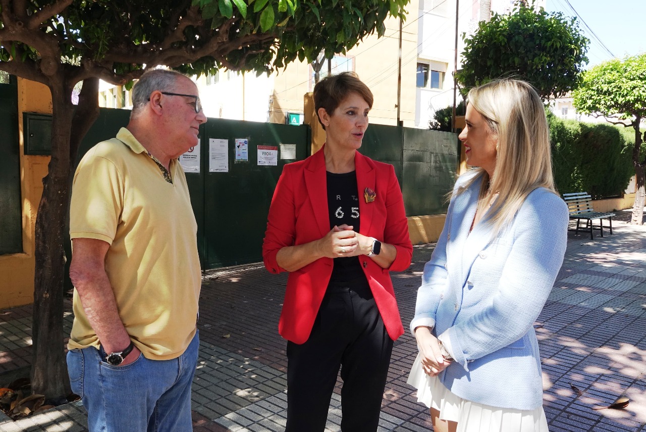 El PSOE lamenta que Moreno Bonilla haya eliminado 8 unidades de la educación pública en Estepona este curso y tenga planes para seguir cerrando más el siguiente