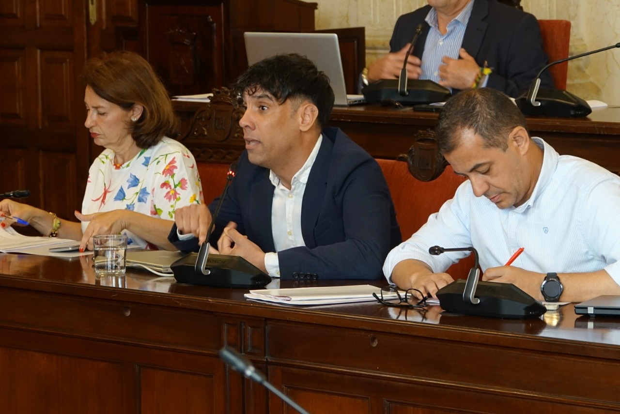 El PSOE denuncia que “el Partido Popular vota contra el colectivo LGBTI en Málaga”