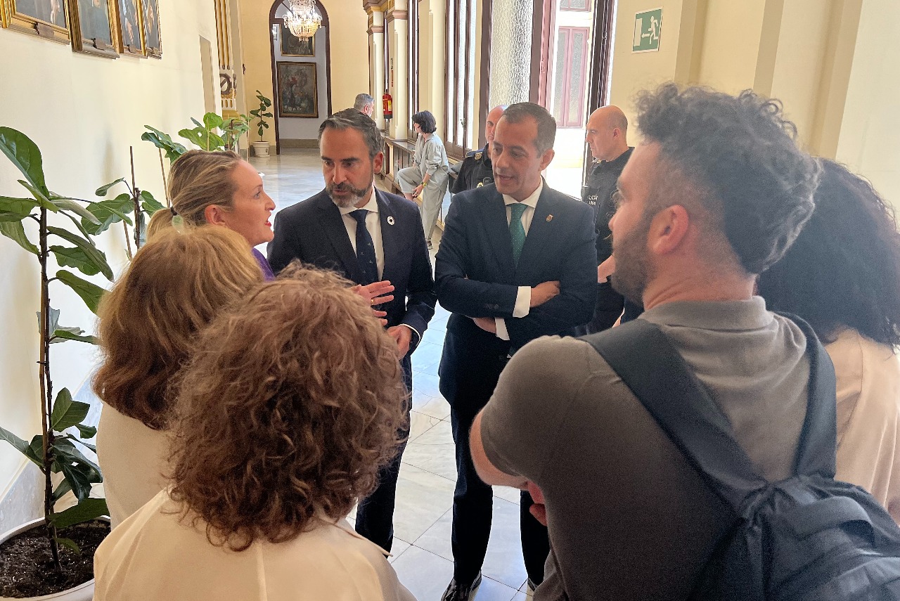 El PSOE denuncia el abandono del PP a los alumnos con necesidades especiales en Málaga