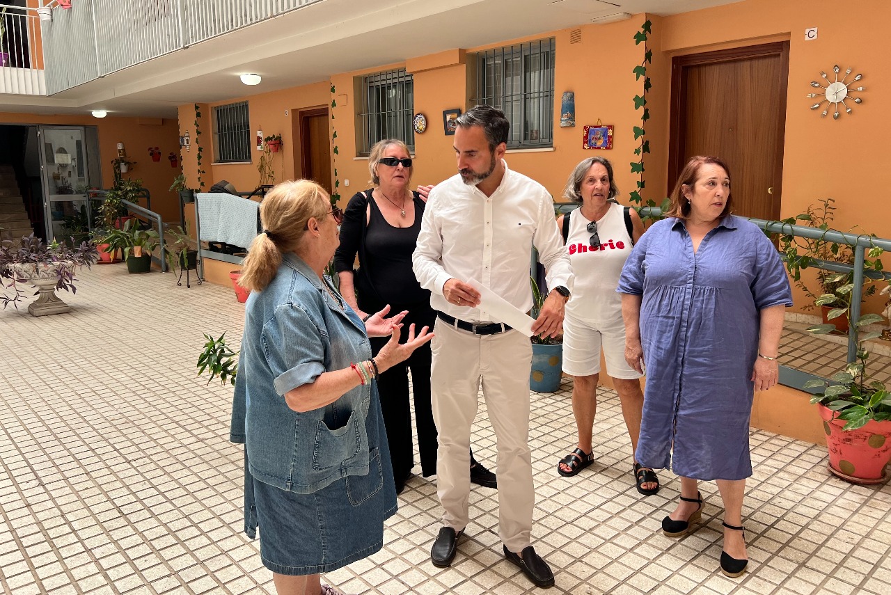 El PSOE denuncia el “abandono” de las viviendas municipales en Málaga y exige al alcalde “que actúe ante una crisis habitacional sin precedentes”