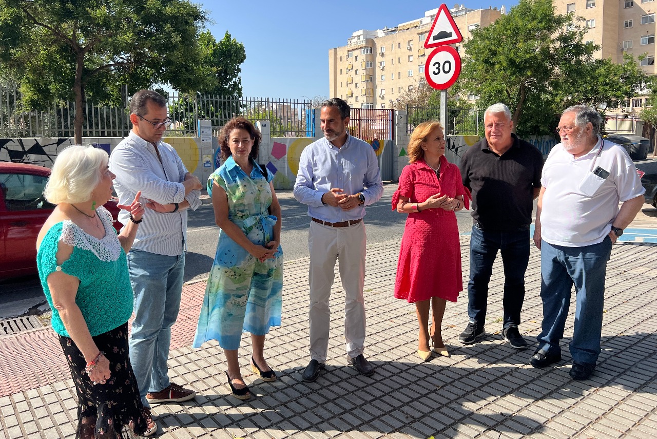El PSOE exige un plan urgente de refugios climáticos en colegios y parques para proteger a la infancia frente las olas de calor