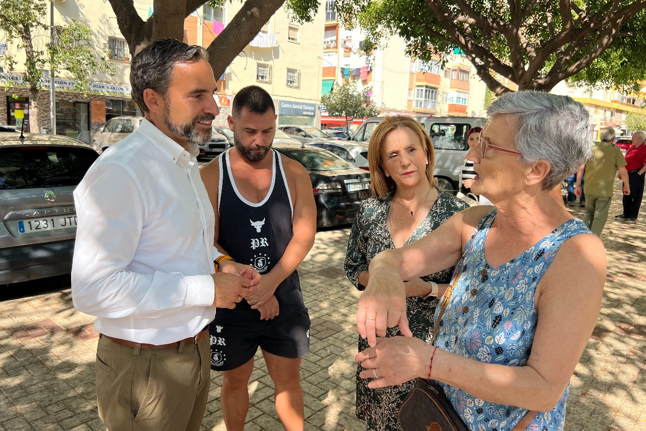 El PSOE denuncia la inacción del Ayuntamiento ante la plaga de ratas y cucarachas en el distrito de Carretera de Cádiz