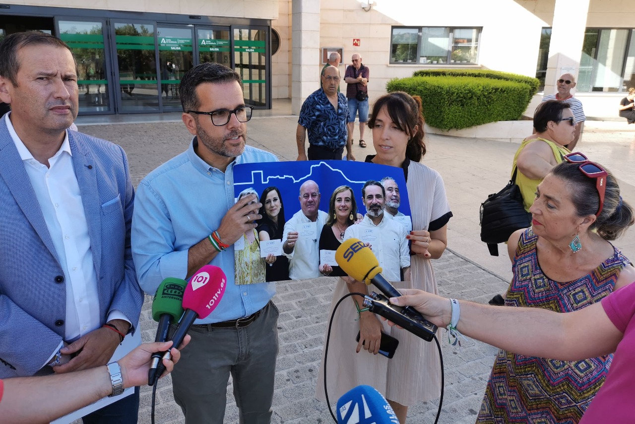 El PSOE pide la dimisión de la gerente del Hospital de Antequera 