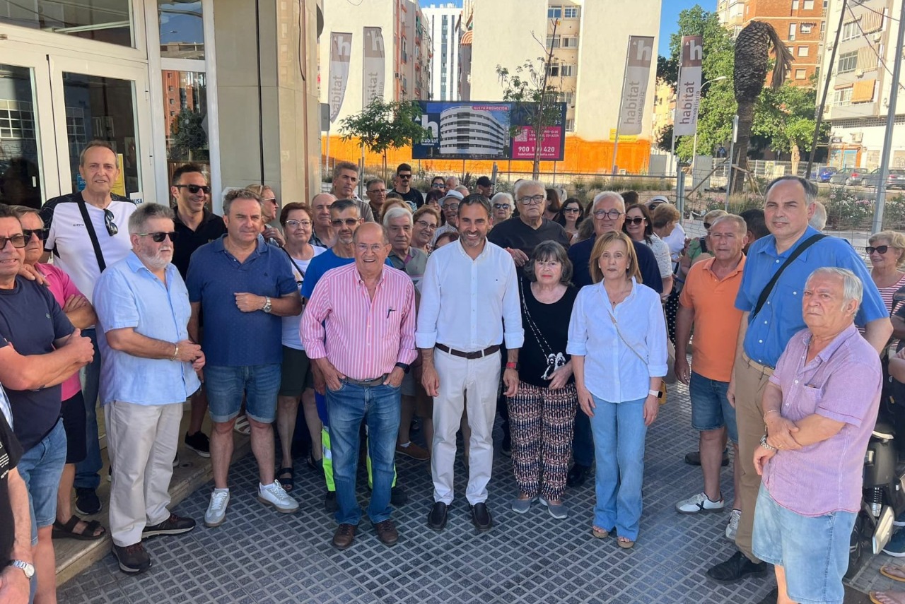 El PSOE denuncia la expulsión de los vecinos de Carretera de Cádiz durante el Consejo Territorial de su distrito