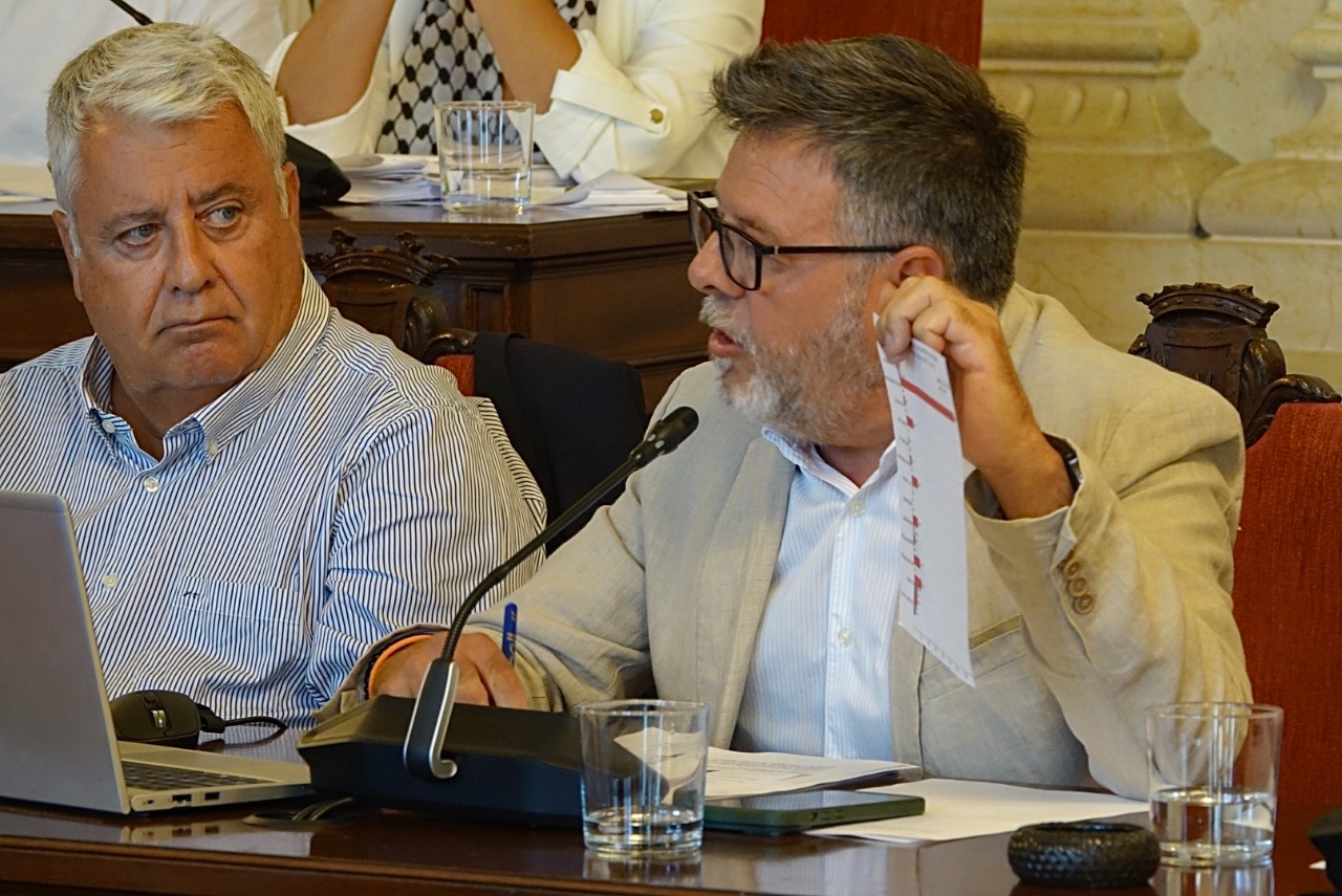 El PSOE lamenta que De la Torre se niegue a llevar el metro al Aeropuerto y al PTA
