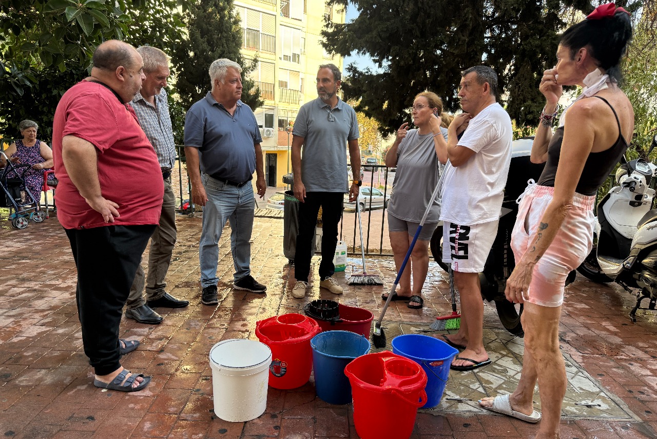 Pérez denuncia que De la Torre “da la espalda” en limpieza y servicios a los barrios trabajadores de la ciudad