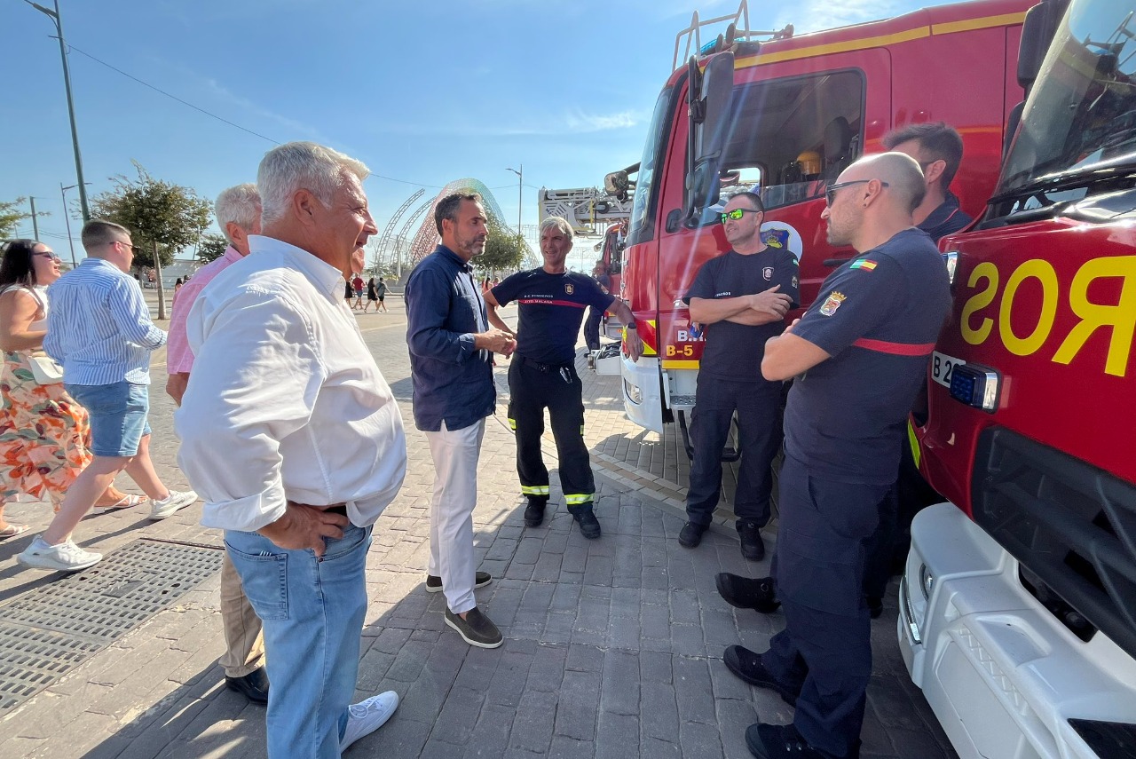 El PSOE denuncia la falta de casi 200 bomberos en la ciudad de Málaga