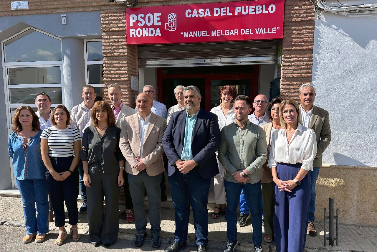 El PSOE acusa al PP de materializar una de las grandes traiciones a los pueblos pequeños de la provincia de Málaga