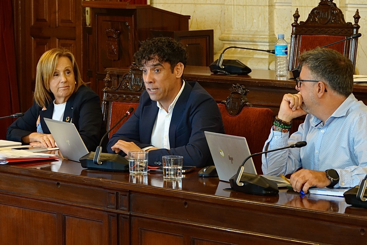 El PSOE denuncia el “bochorno con dinero público” de la Comic-Con Málaga y lamenta que el PP “hace oídos sordos” a las propuestas de la oposición