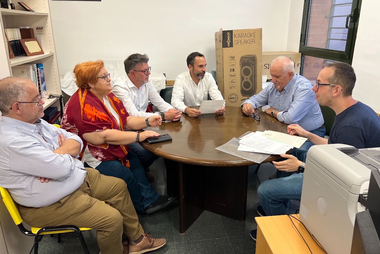 El PSOE exige a De la Torre que atienda las “demandas históricas” de Granja Suárez tras 30 años de abandono