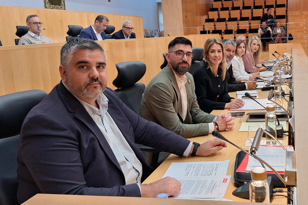 El alcalde de Campillos denuncia en la Diputación el “bloqueo administrativo injustificable” de la Junta que mantiene paralizados proyectos y licencias desde hace once meses