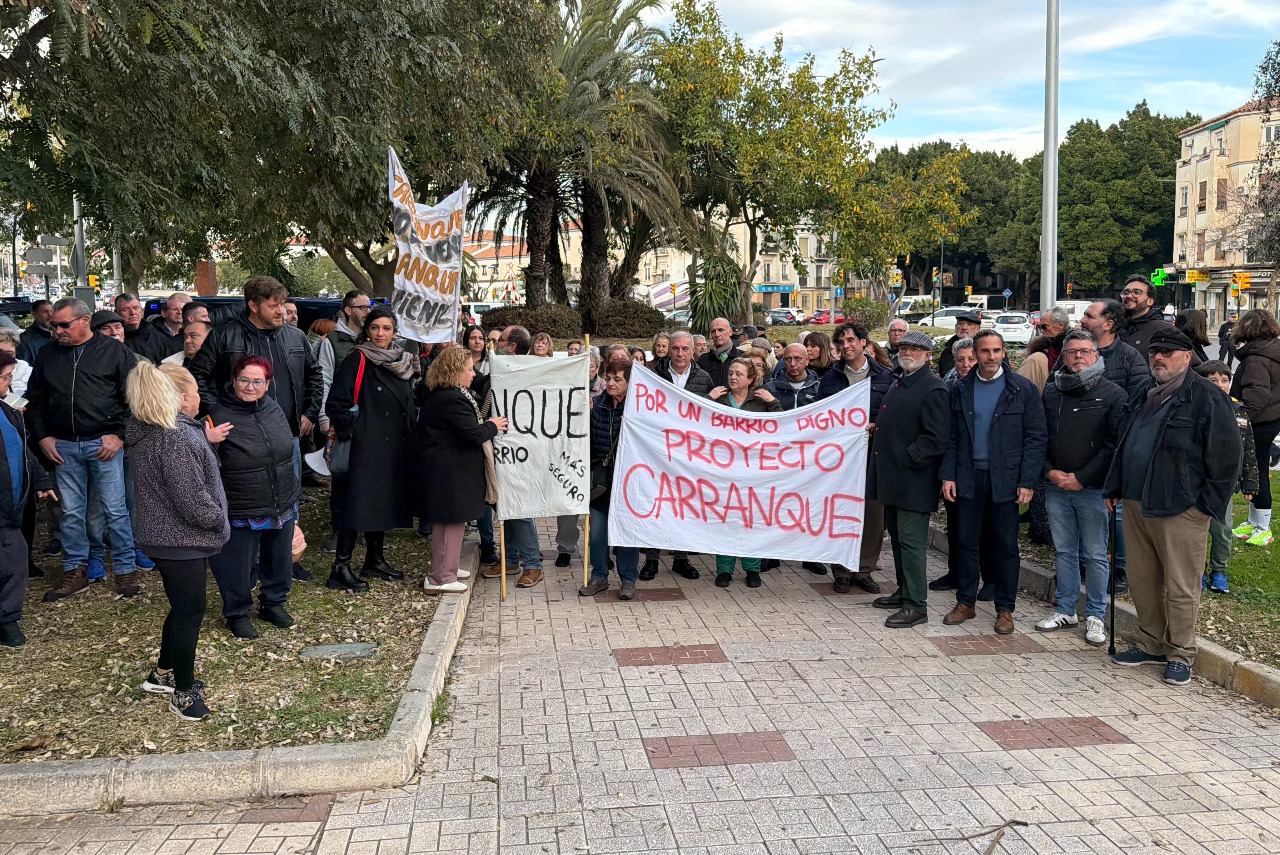 El PSOE acusa a De la Torre de &ldquo;hacer la vida imposible&rdquo; a los vecinos del entorno de la plaza Manuel Aza&ntilde;a