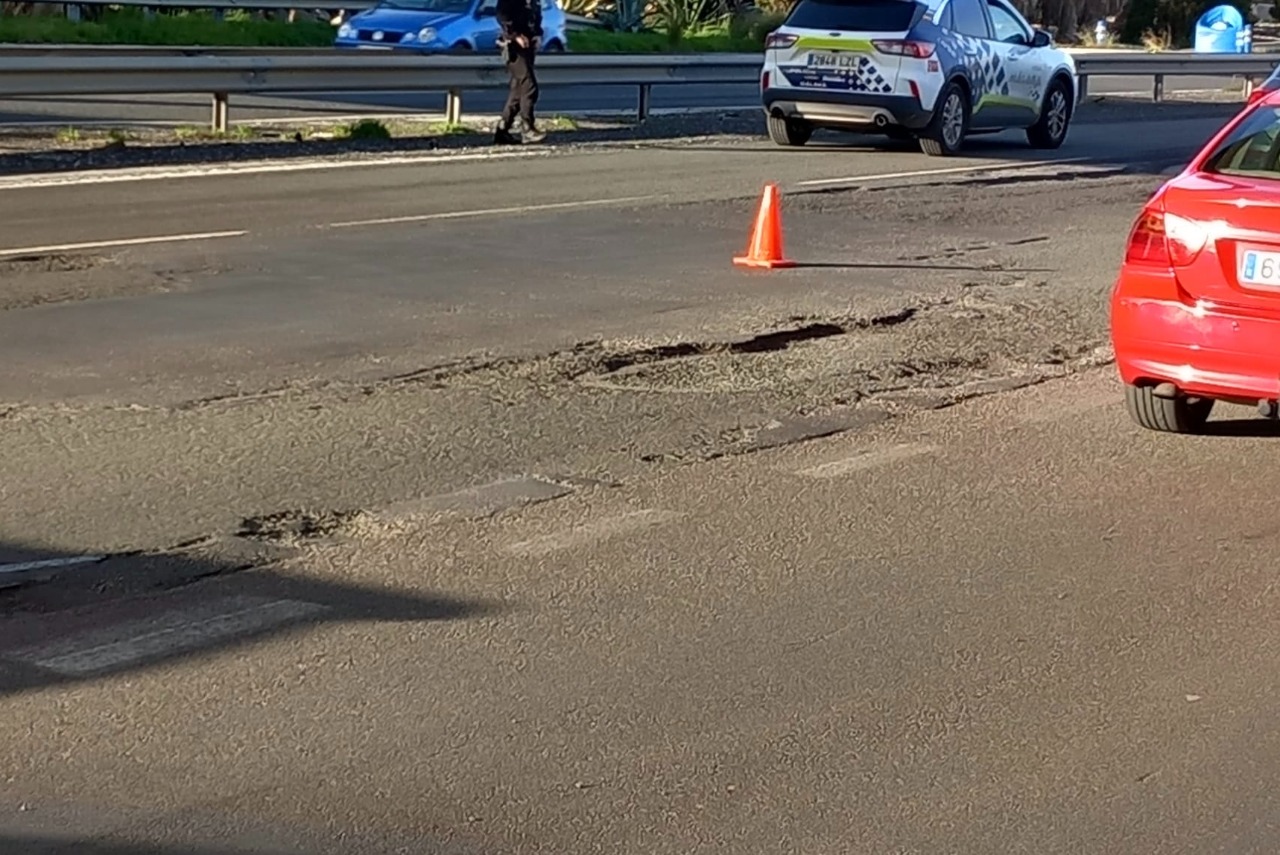 El PSOE denuncia el &ldquo;grave deterioro&rdquo; del asfaltado en la MA-21 a su paso por el entorno del aeropuerto y Churriana