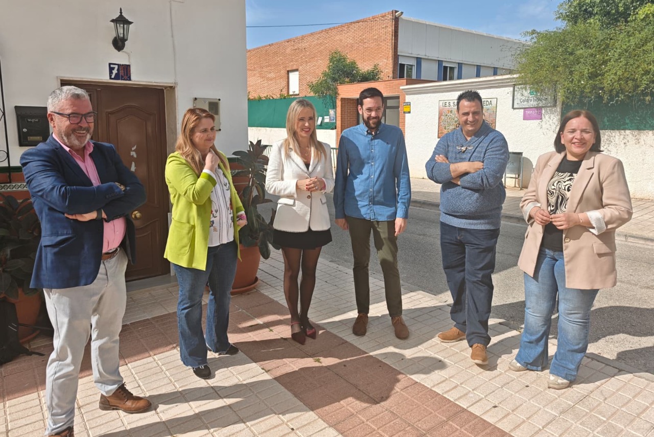 El PSOE se compromete en V&eacute;lez-M&aacute;laga a devolver la educaci&oacute;n al centro de las pol&iacute;ticas con un gobierno progresista en Andaluc&iacute;a