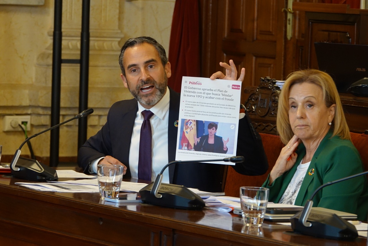 P&eacute;rez se&ntilde;ala a De la Torre como &ldquo;m&aacute;ximo responsable&rdquo; del &eacute;xodo de malague&ntilde;os por facilitar &ldquo;la ley de la jungla para la especulaci&oacute;n con la vivienda&rdquo;