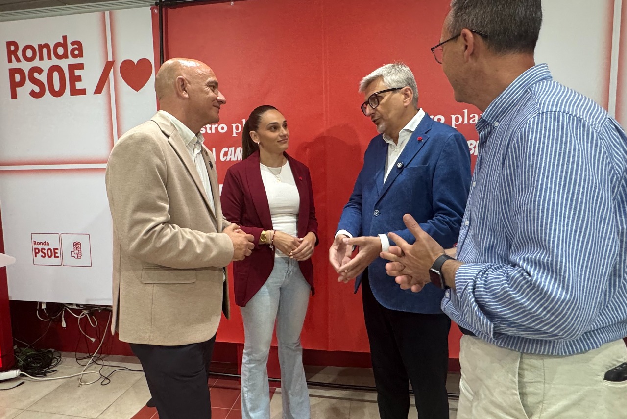 El PSOE dotar&aacute; con m&aacute;s profesionales y recursos el Hospital de Ronda y acometer&aacute; la conexi&oacute;n por autov&iacute;a con M&aacute;laga