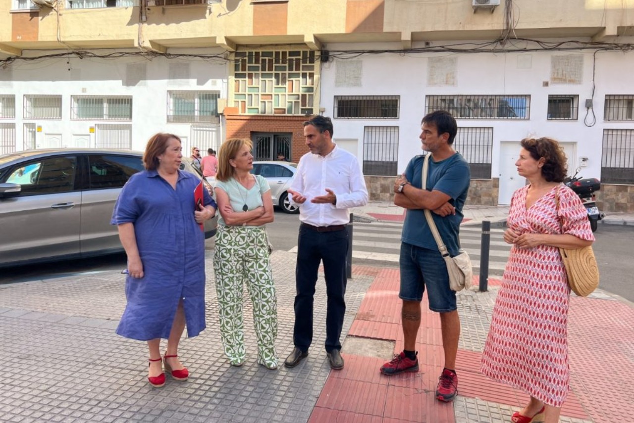 El PSOE afea al PP que “la medida urgente” para blindar los locales comerciales de su conversión en infraviviendas “llega tres años tarde”
