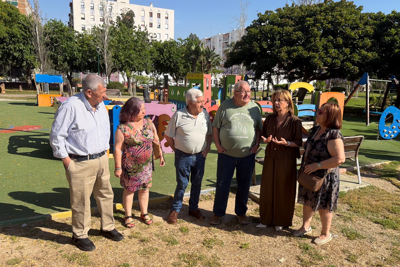 El PSOE exige la creación urgente de una red de refugios climáticos y de sombras en parques infantiles y colegios de Málaga