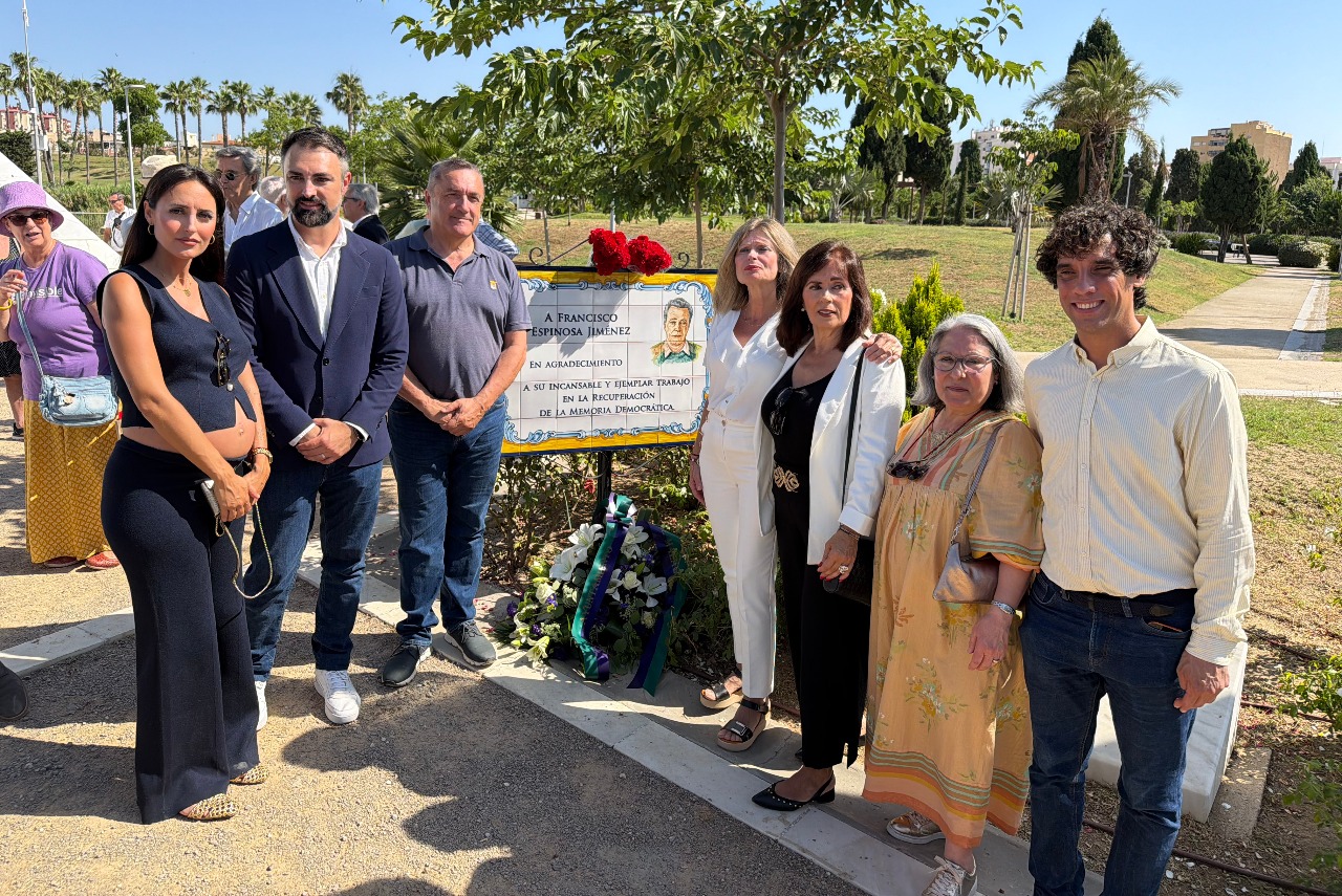 El PSOE ensalza la figura de Francisco Espinosa por su defensa “de la dignidad” de los represaliados en el cementerio de San Rafael