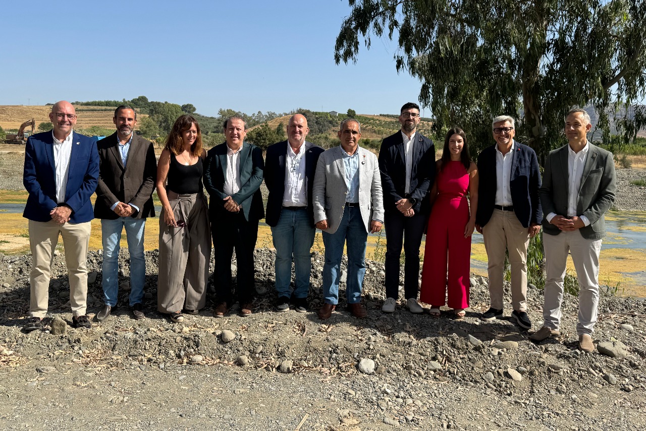 Los alcaldes socialistas reclaman a la Junta que la A-357 llegue hasta el cruce de Zalea