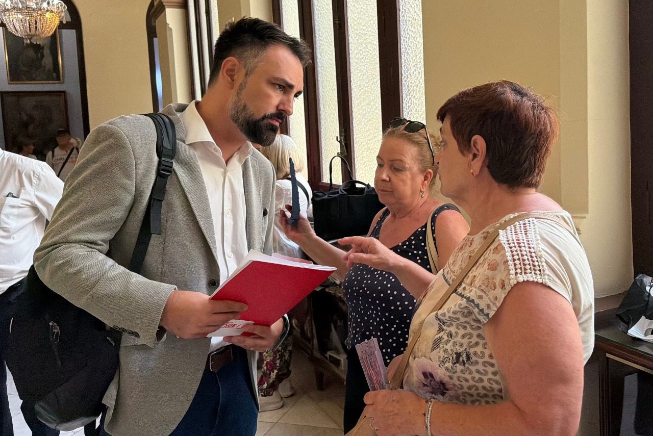 El PSOE denuncia la oposición del PP a investigar el origen de las grietas en Carranque y a rendir cuentas sobre los “dos meses de incendio” en el hotel IBIS