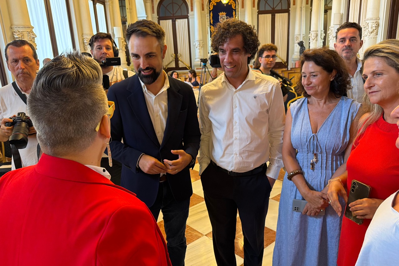 El PSOE alerta de que la Feria de Málaga corre el riesgo de convertirse en un “parque temático de restaurantes y discotecas”